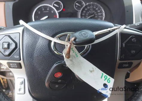 2016 Toyota Tundra Crewmax 1794/Platinum z USA, uszkodzony, nr VIN 5TFAY5F1XGX579929